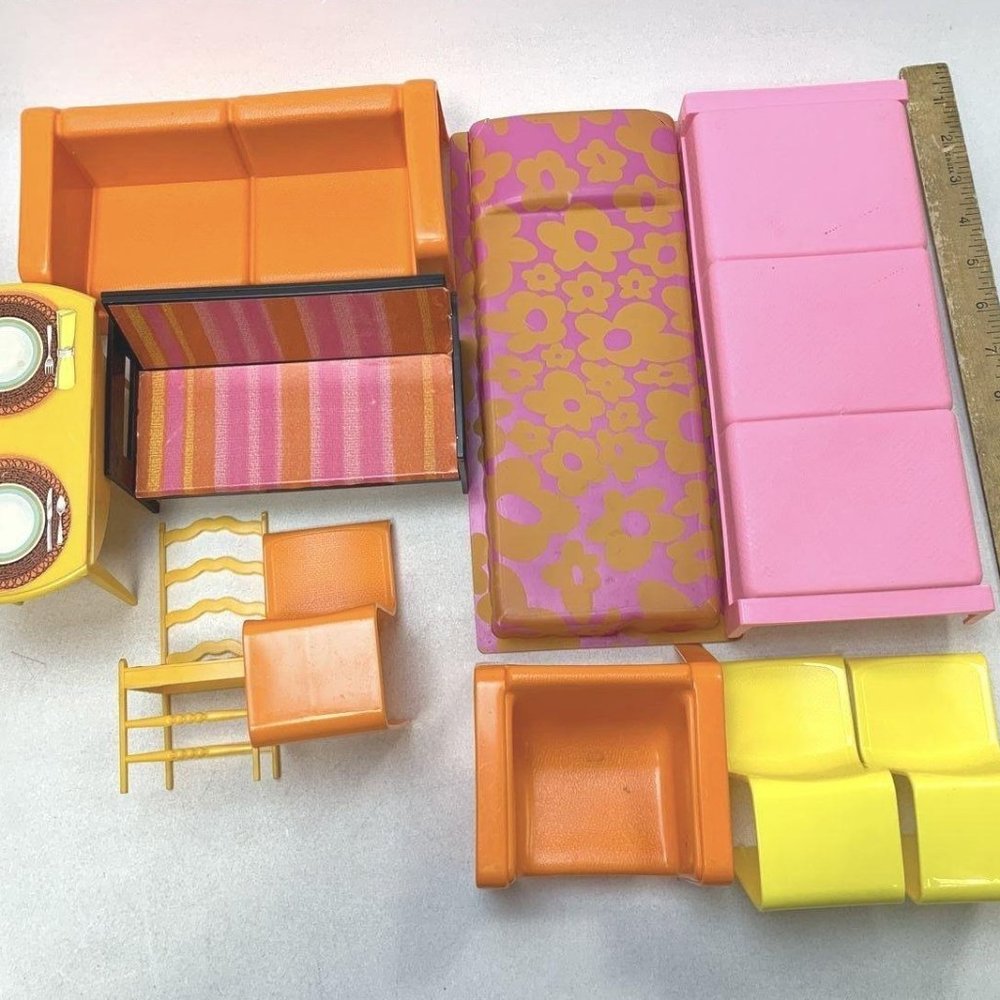 Barbie family doll house playset - Picture 3 of 7